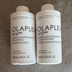 OLAPLEX No.4 and No.5 Bond Maintenance Set - White